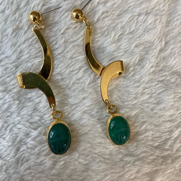 Green Vintage Scarab Glass Dangle Earrings - Picture 4 of 5